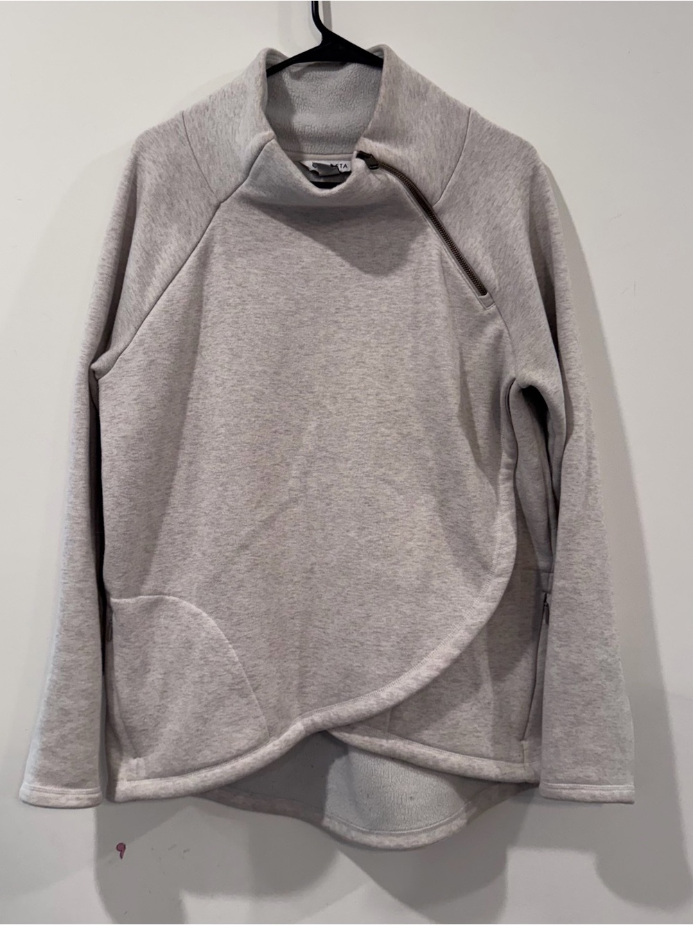 Athleta Cream Asymmetrical Pullover Sweater Women’s Large